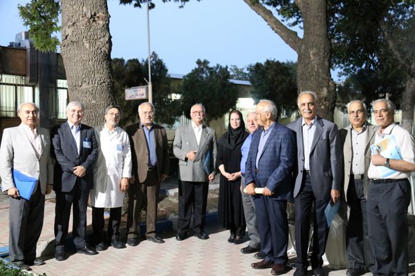 دکتر جعفری در گذر زمان 