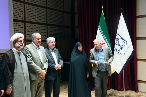 دکتر جعفری در گذر زمان 